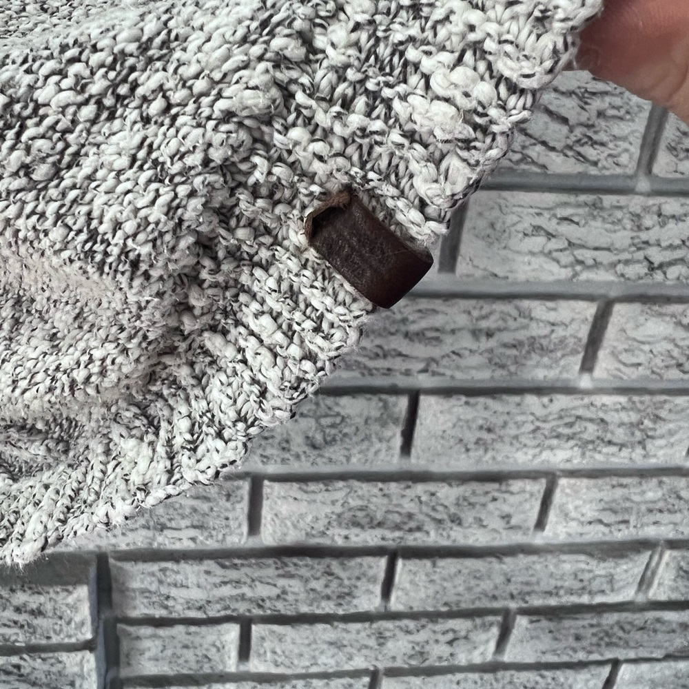Roots Gray Cable Knit Kids Cape - Picture 4 of 4